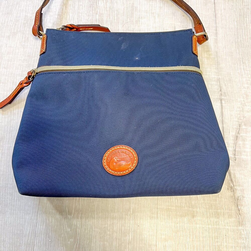 Dooney and Bourke Nylon Cross Body Bag Navy Blue with Red Lining - Picture 3 of 16